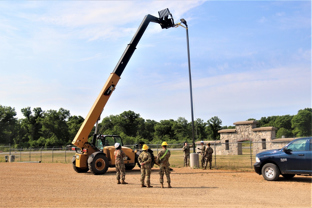 Army Reserve’s 389th Engineer Company supports troop projects at Fort McCoy