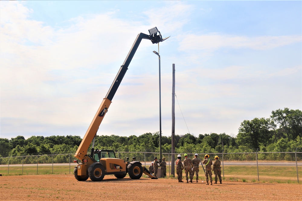 Army Reserve’s 389th Engineer Company supports troop projects at Fort McCoy