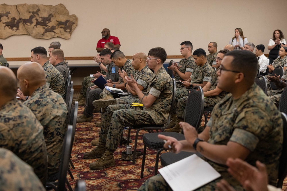 VA Secretary visits MCAS Yuma
