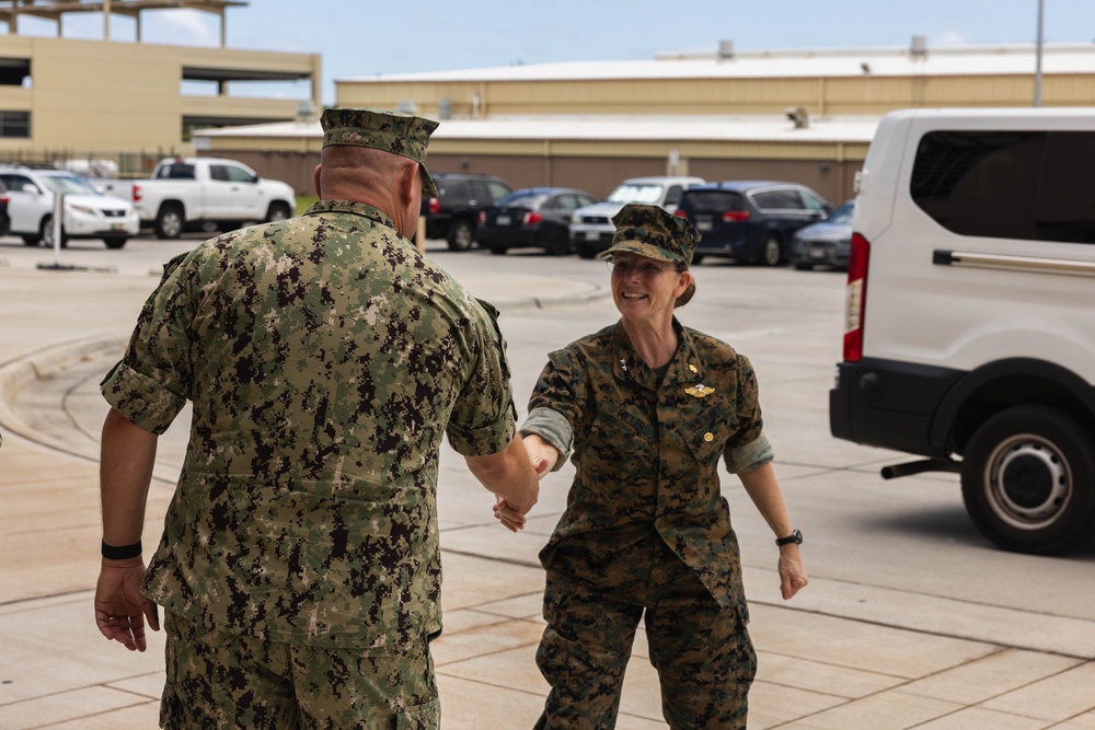 Medical Officer of the Marine Corps visits MCBH