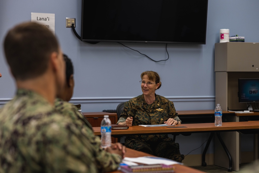 Medical Officer of the Marine Corps visits MCBH