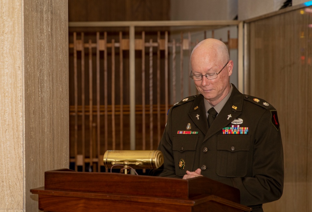 1st Infantry Division pays respects to President Eisenhower during wreath laying ceremony at presidential library