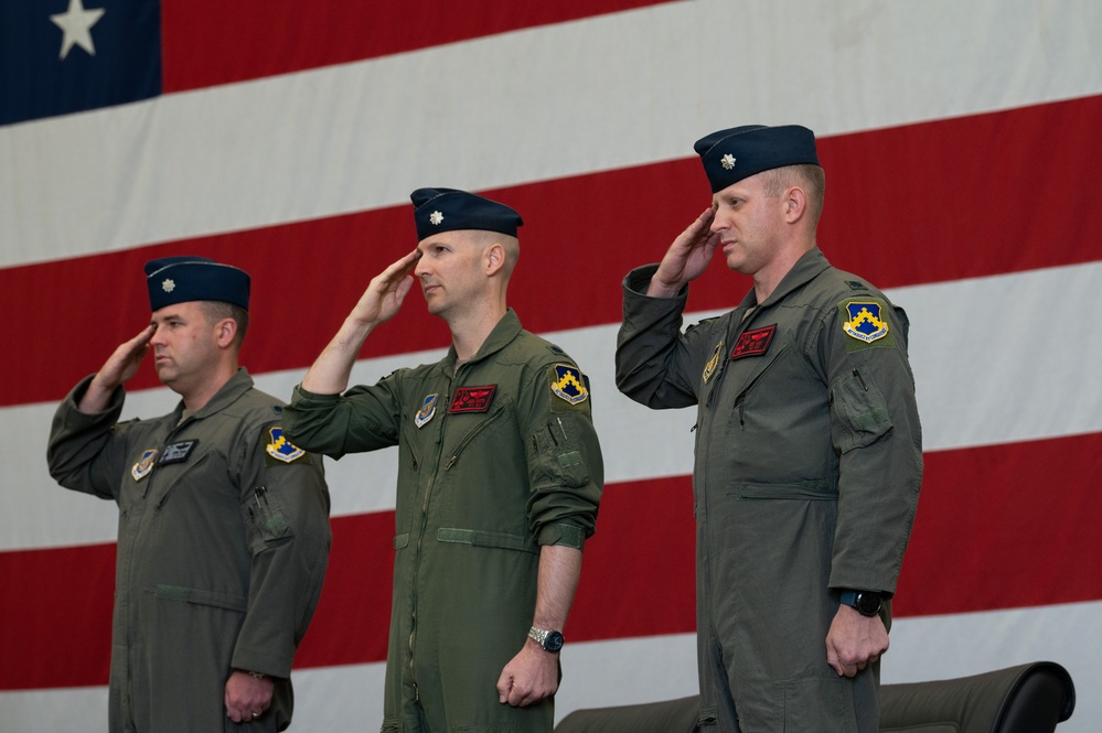 New commander accepts 8th OSS guidon