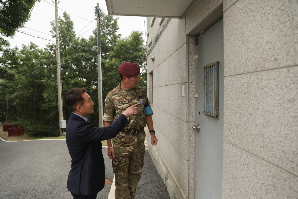 UNC Deputy Commander Lt. Gen. Andrew Harrison visits JSA