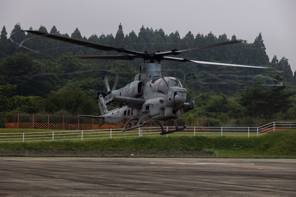 Fuji Viper 23| HMLA 169 Conducts Flight Operations