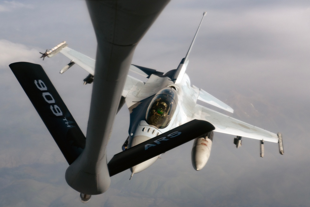 Wolfpack, ROKAF refuels for Red Flag