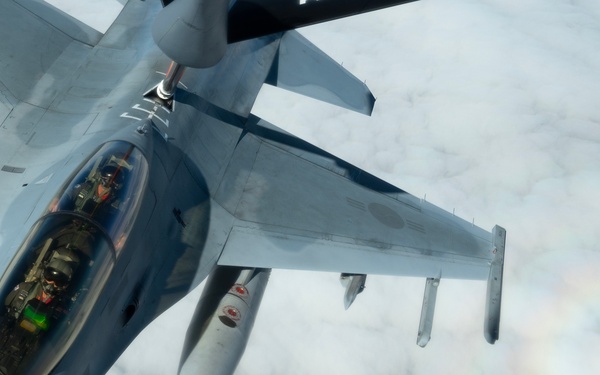 Wolfpack, ROKAF refuels for Red Flag