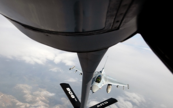 Wolfpack, ROKAF refuels for Red Flag