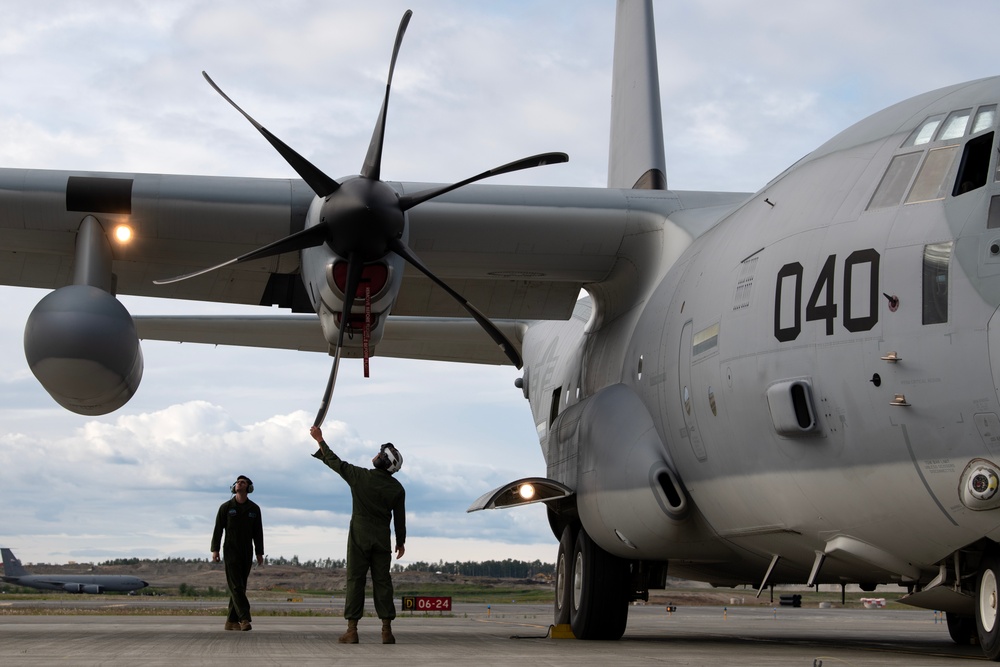 RF-A 23-2 in the air and on the ground