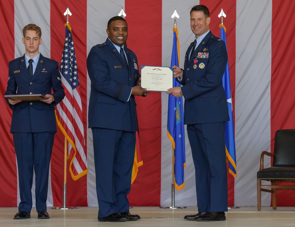 86 OG receives new commander