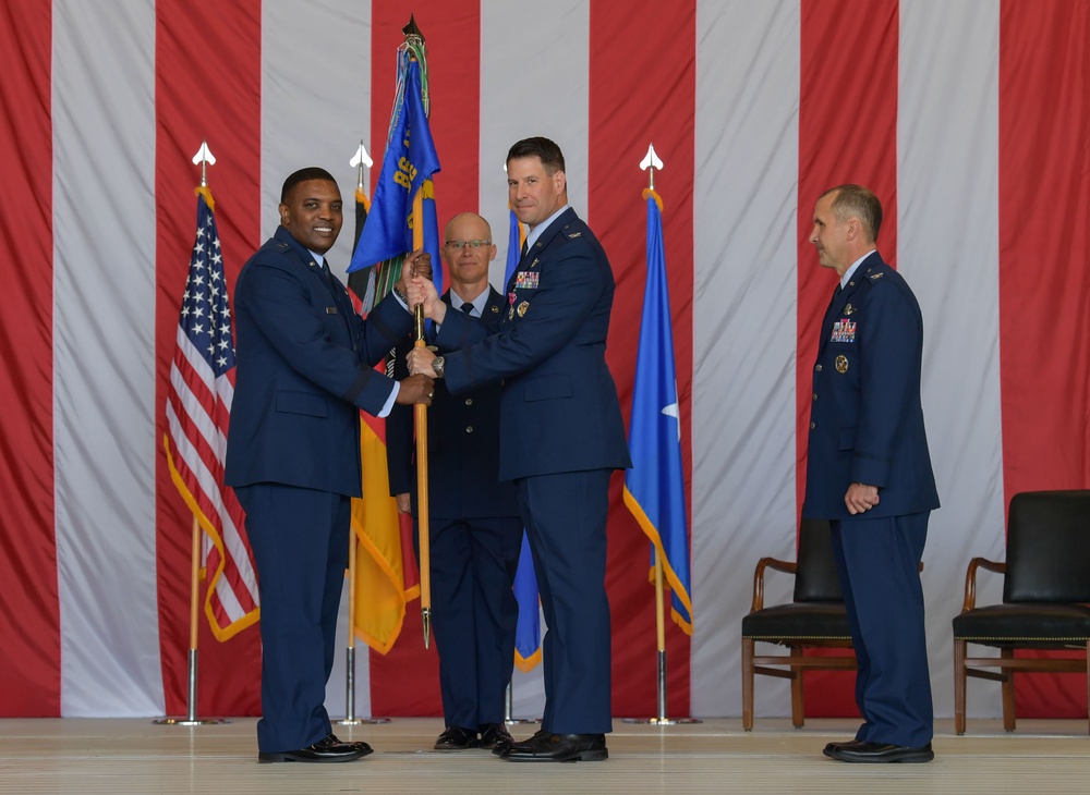 86 OG receives new commander