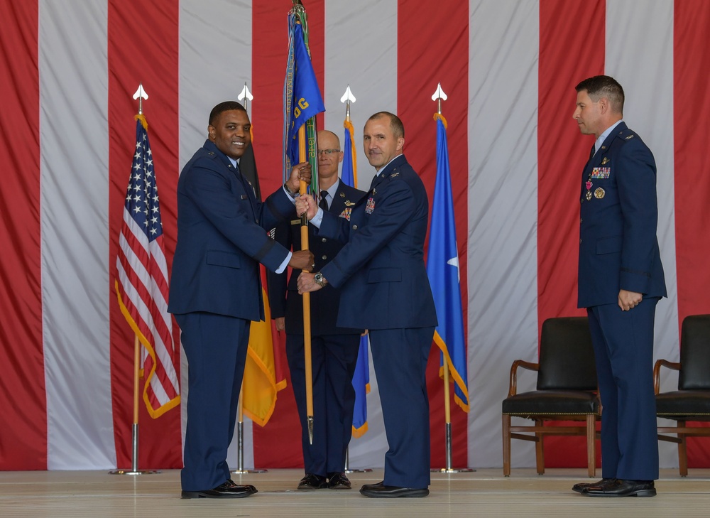 86 OG receives new commander