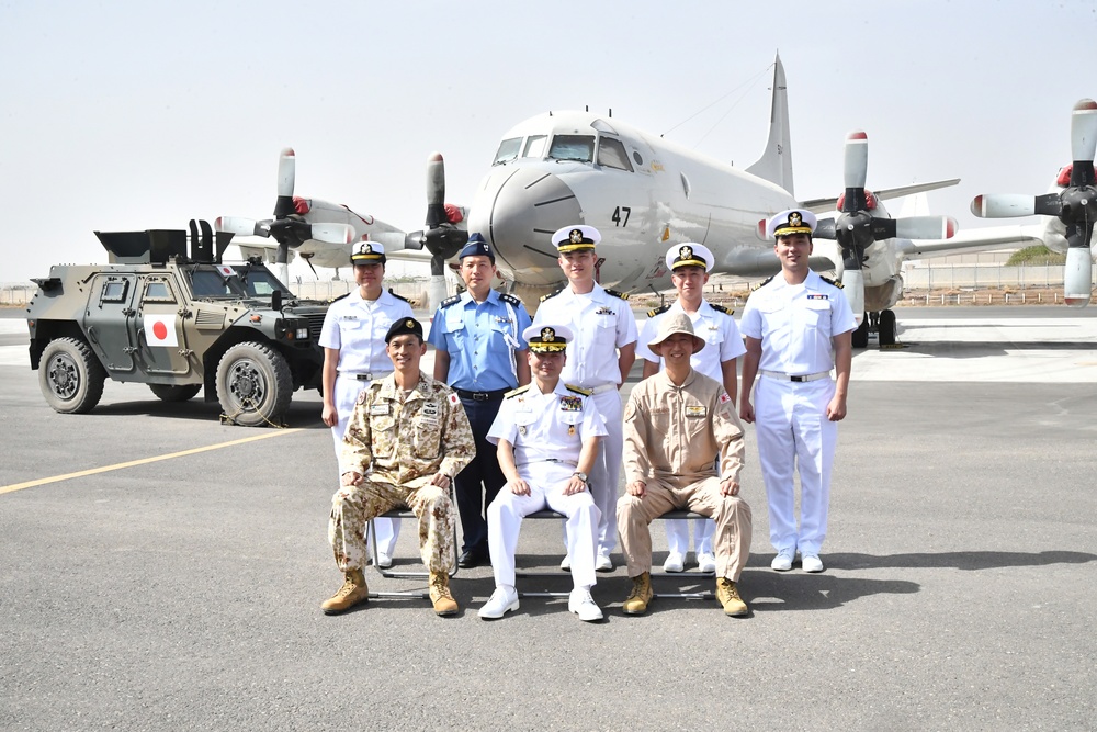 Commander of Multinational Counter-Piracy Task Force Visits Japanese Units in Djibouti