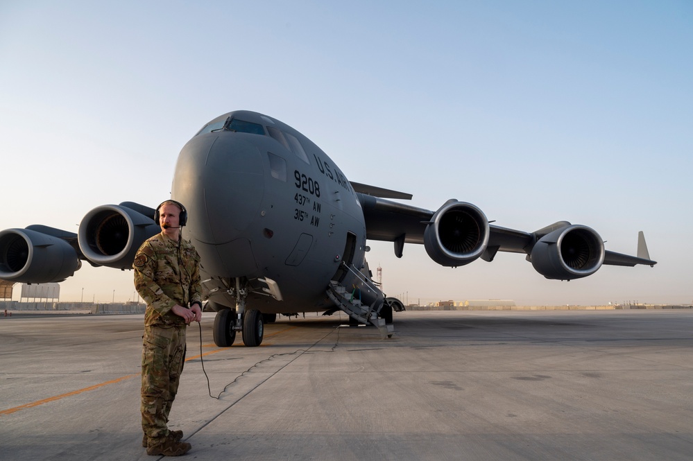 15th EAS provides airlift support