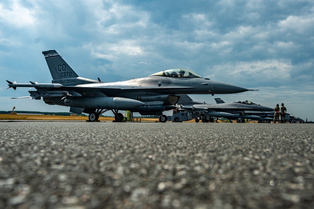 140WG keeps F16s soaring during AD23