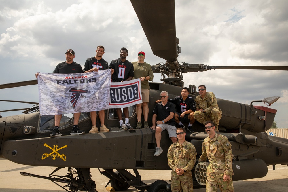 DVIDS - Images - Players from the Atlanta Falcons visit Soldiers in Romania  [Image 5 of 6]