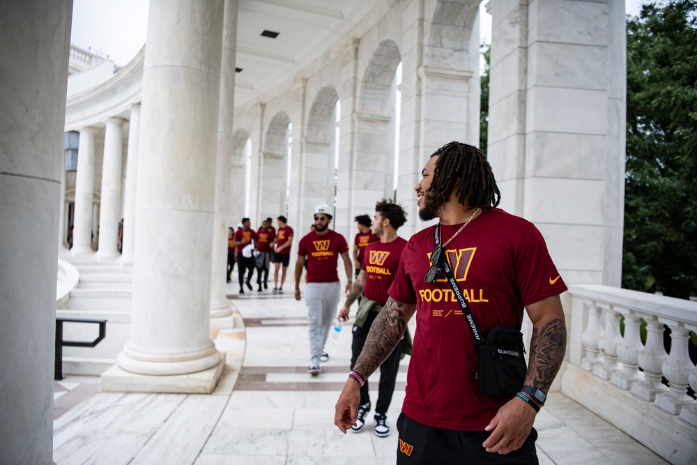 Rookies and Staff from the Washington Commanders Visit Arlington National Cemetery