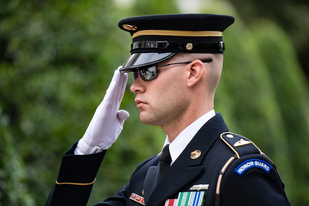 Rookies and Staff from the Washington Commanders Visit Arlington National Cemetery