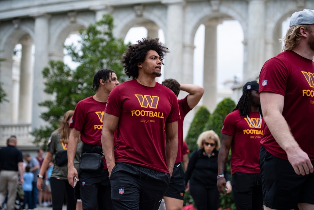 Rookies and Staff from the Washington Commanders Visit Arlington National Cemetery