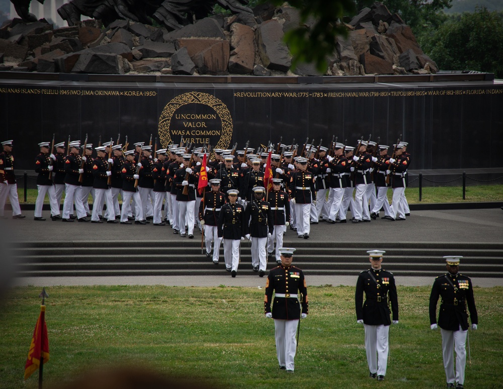 Marine Barracks Washington performs another fantastic sunset parade