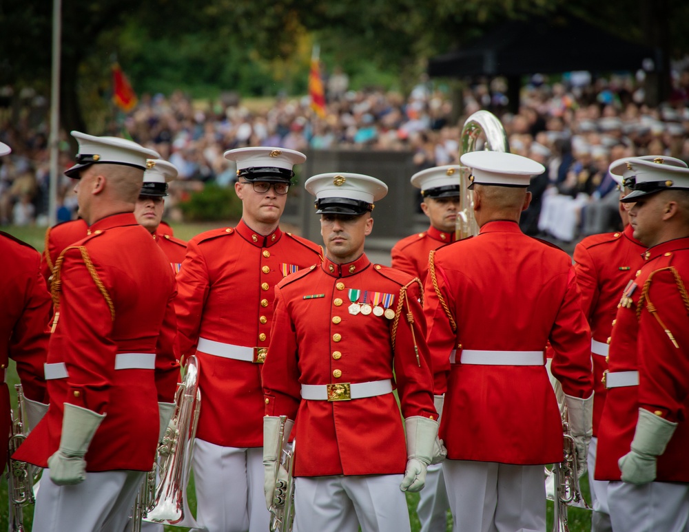 Marine Barracks Washington performs another fantastic sunset parade