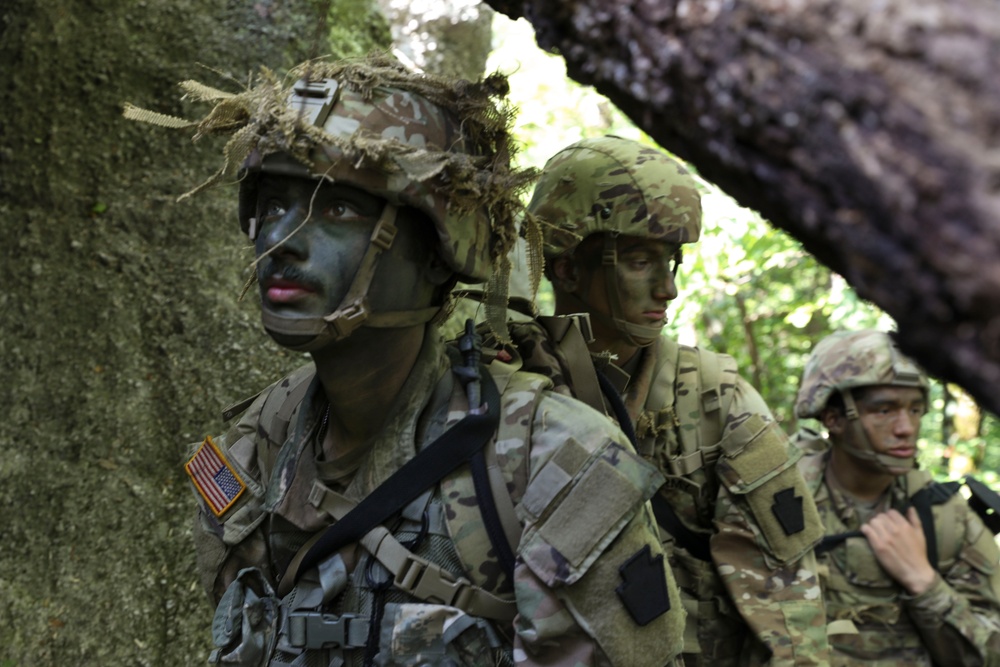 Pa. Guard’s 1-104th Cav. Regiment conducts unique rappel training