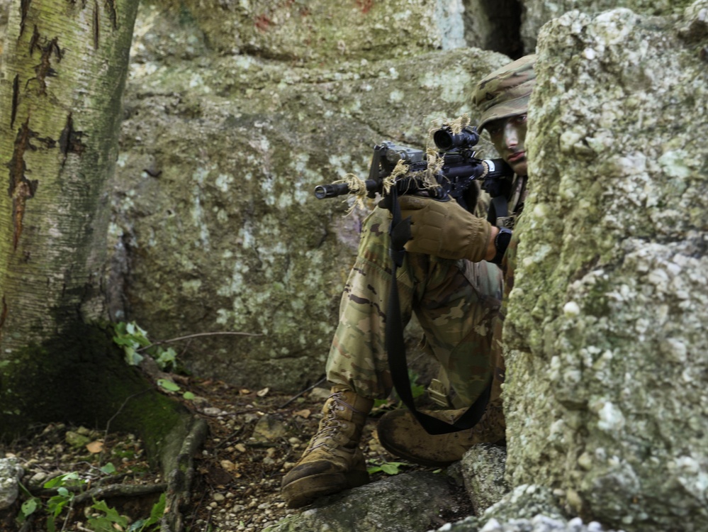 Pa. Guard’s 1-104th Cav. Regiment conducts unique rappel training