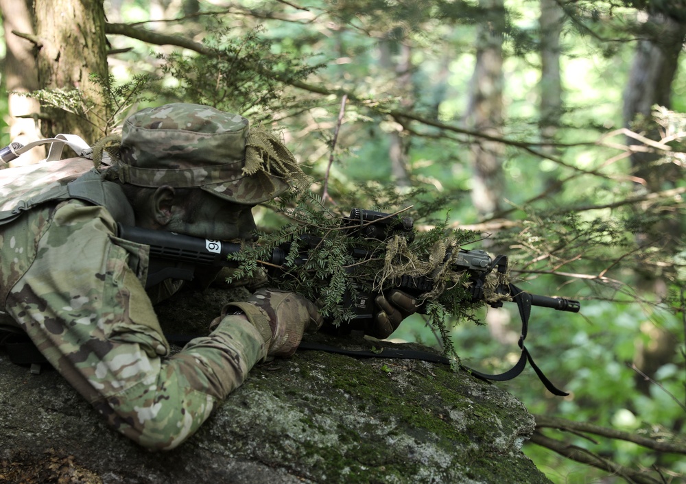 Pa. Guard’s 1-104th Cav. Regiment conducts unique rappel training