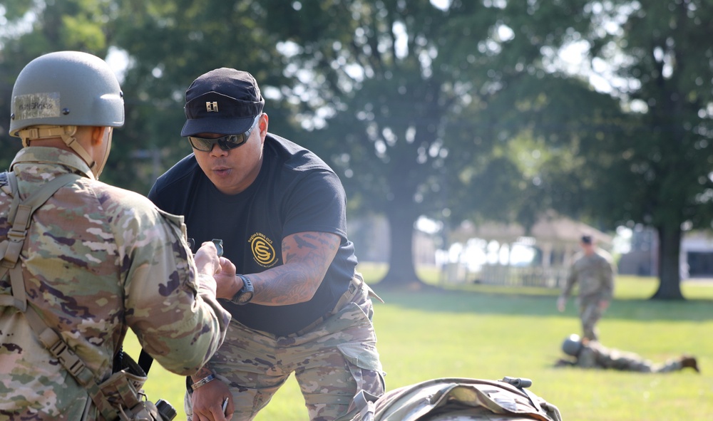 DC Guardsman Train at Officer Candidate School