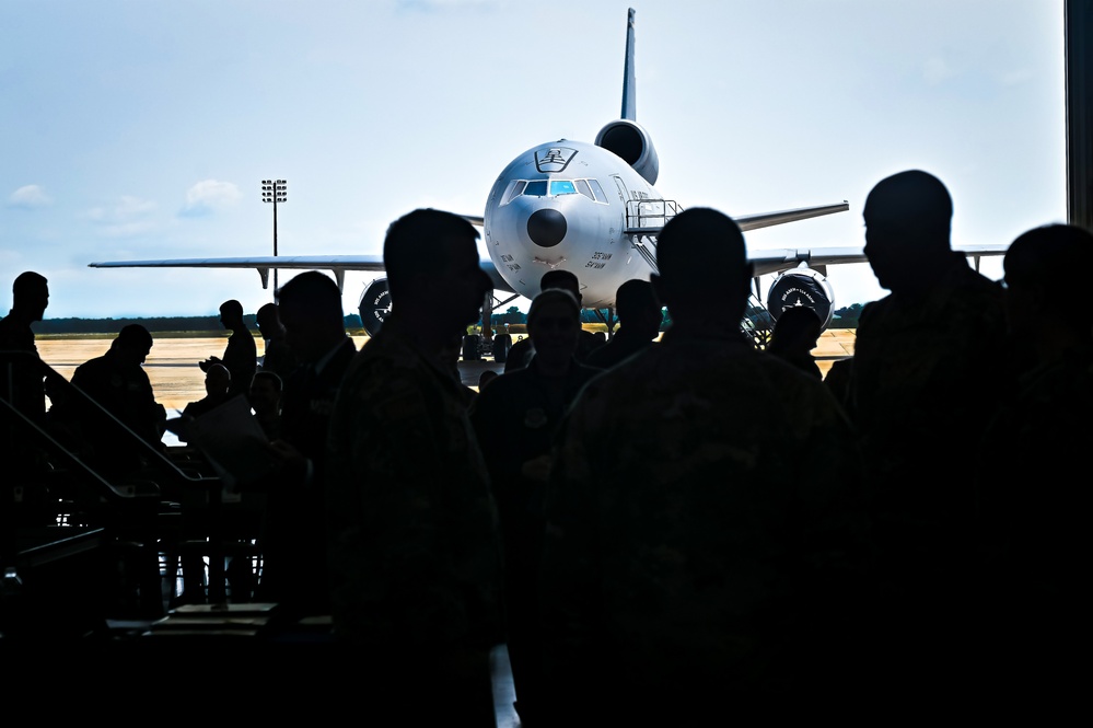 305th AMW Vice Commander Retirement Ceremony