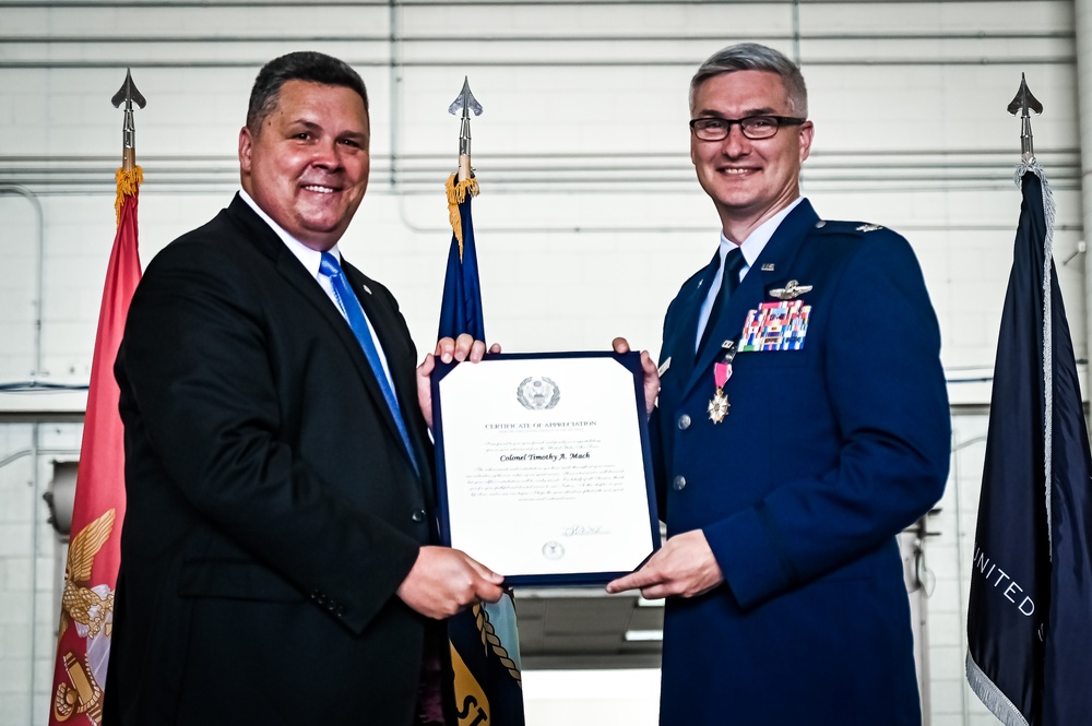 305th AMW Vice Commander Retirement Ceremony