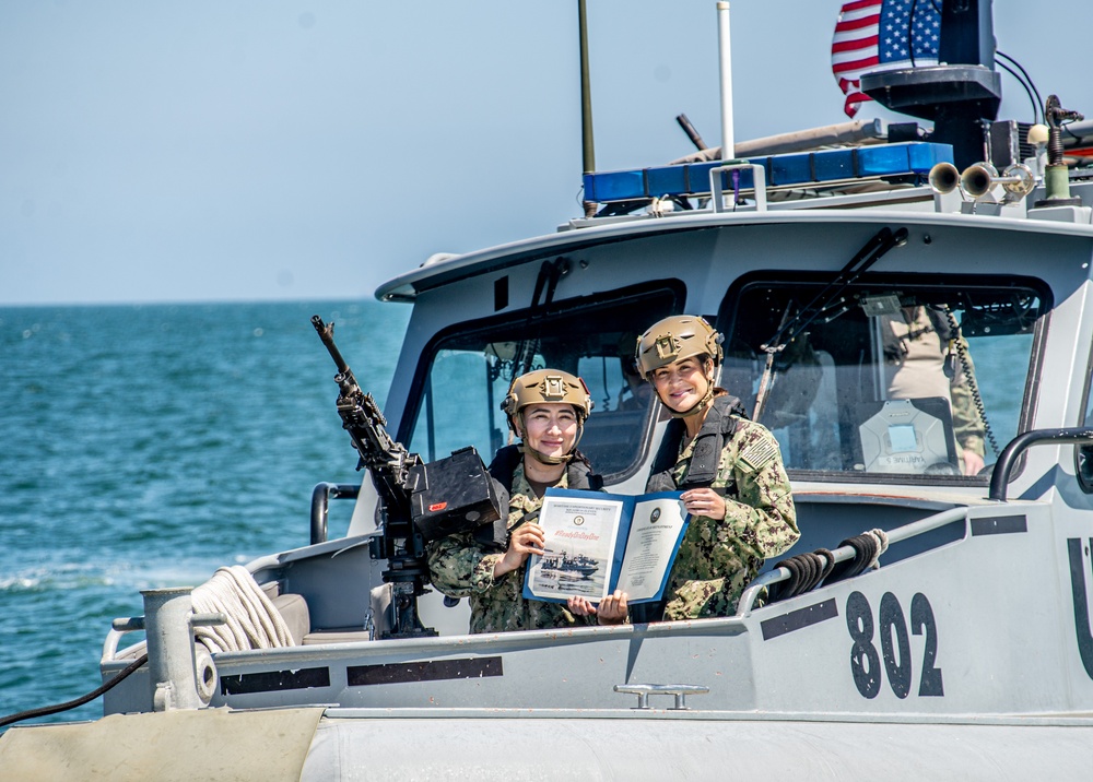 MSRON 11 Conducts Re-Enlistment During MESF Boat University Underway Training