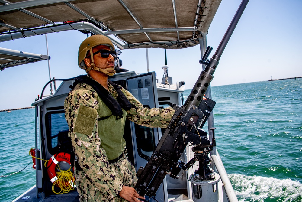 MSRON 11 Conducts Re-Enlistment During MESF Boat University Underway Training