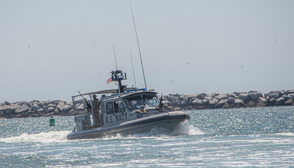 MSRON 11 Conducts Underway Transit during MESF Boat University