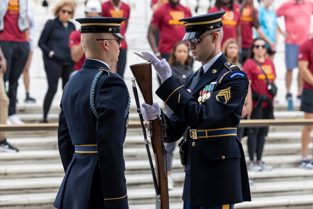 3d US Infantry Regiment (The Old Guard) host the Washington Commanders