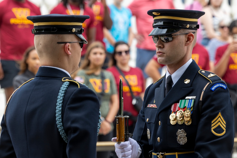 3d US Infantry Regiment (The Old Guard) host the Washington Commanders