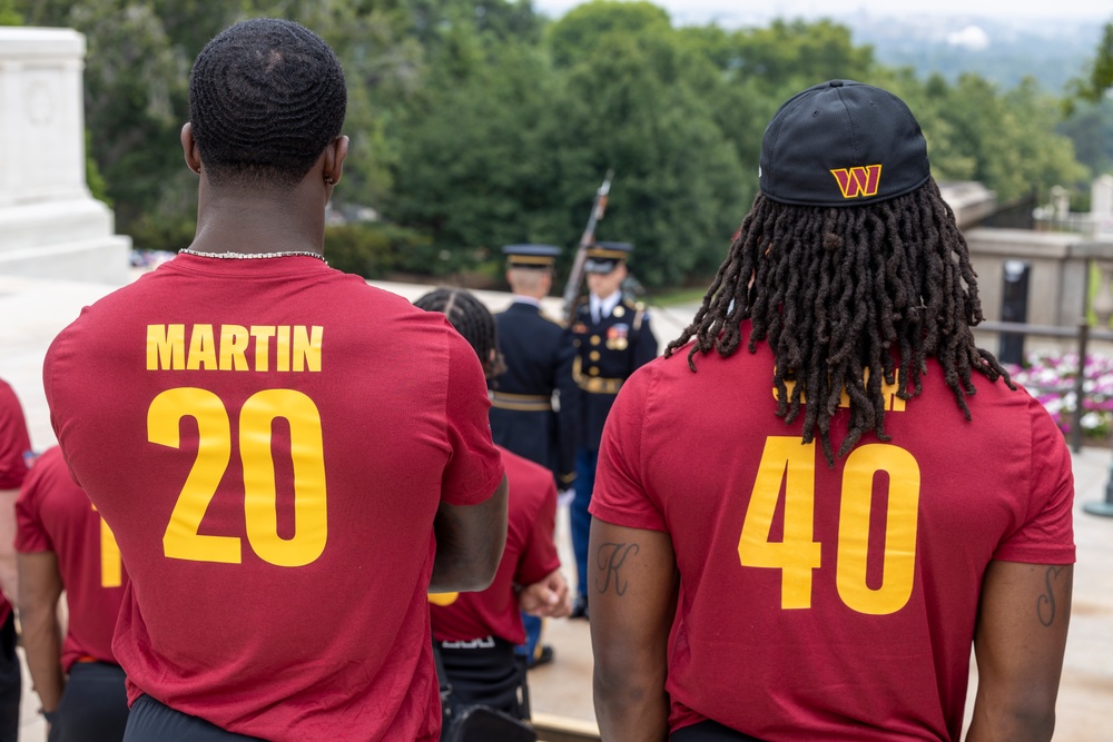 3d US Infantry Regiment (The Old Guard) host the Washington Commanders