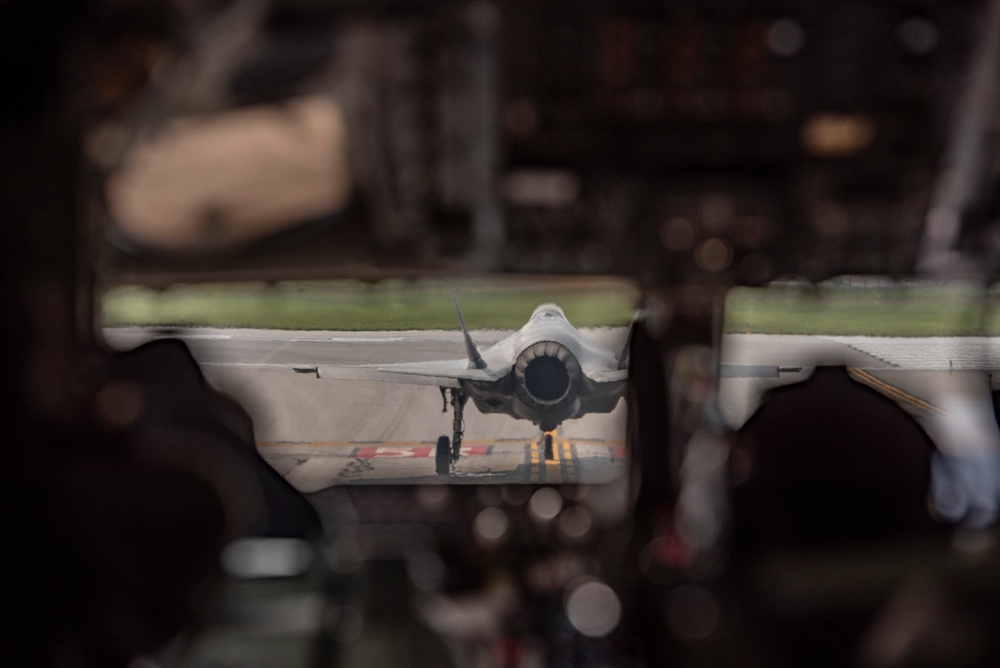 Columbus Airshow flyby