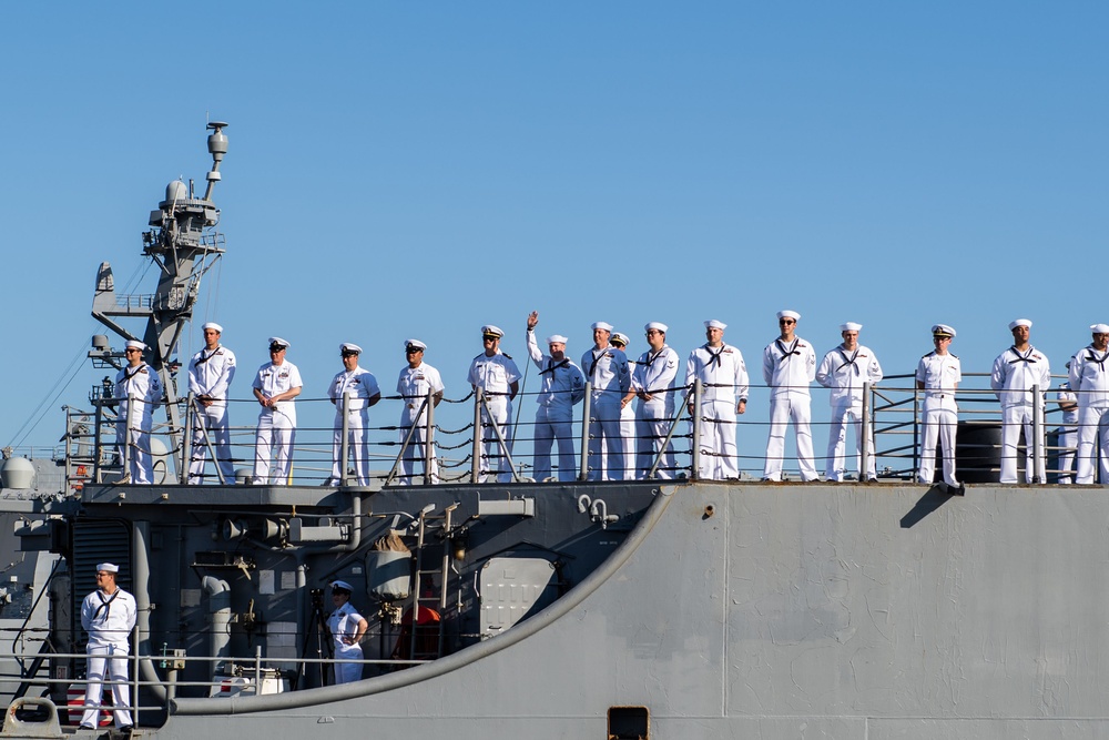 USS Lake Champlain (CG 57) Final Return