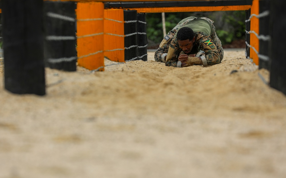 Comamndos crush obtacle course at FC 23