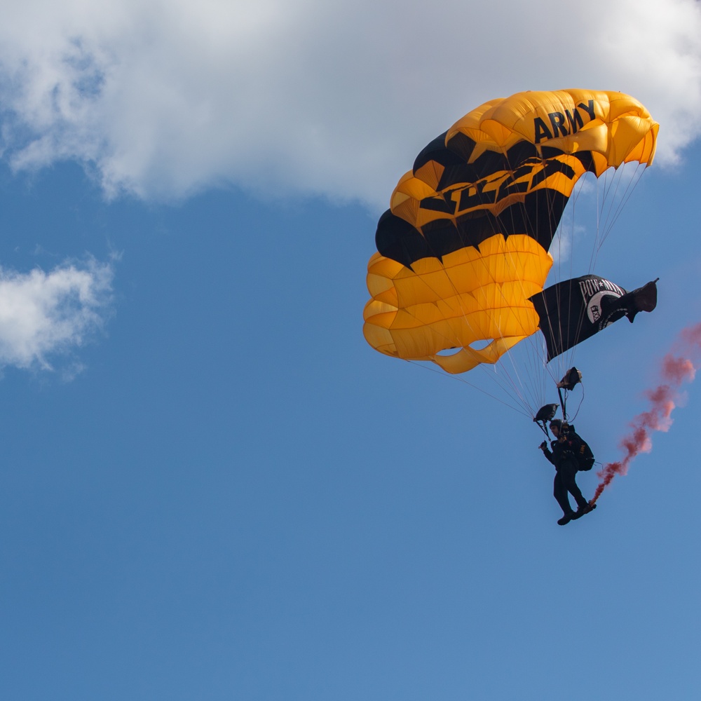 Golden Knights Jump at Mountainfest 2023