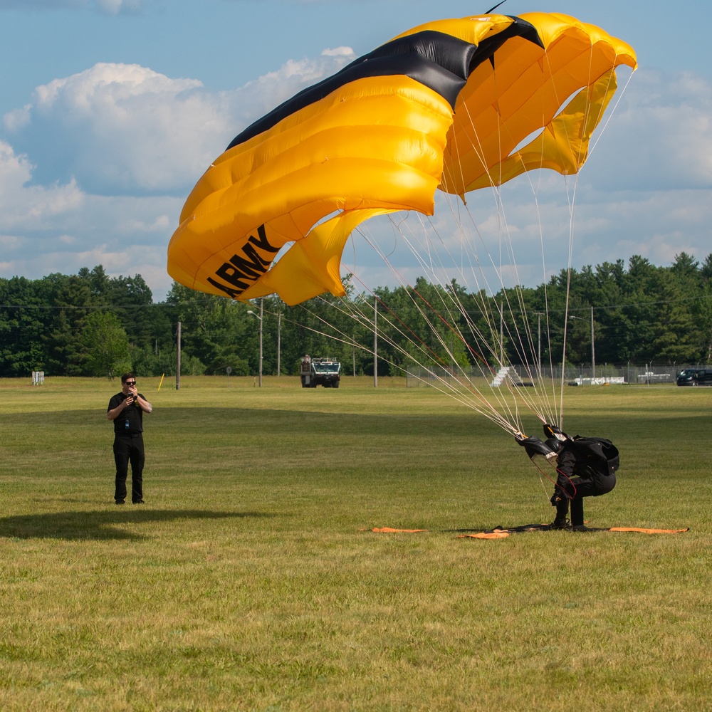 Golden Knights Jump at Mountainfest 2023