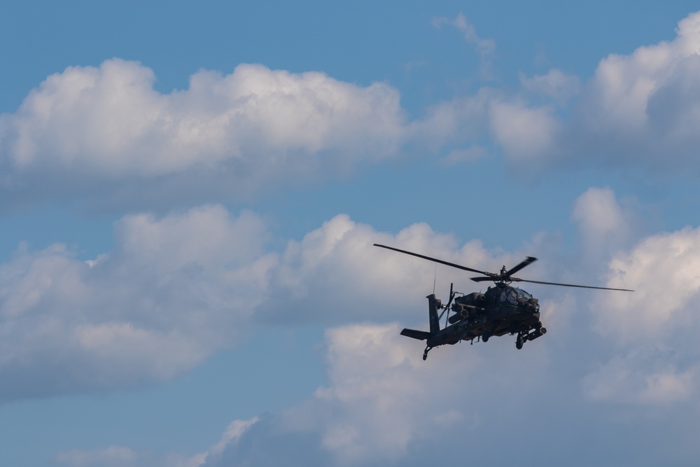 Golden Knights Jump at Mountainfest 2023