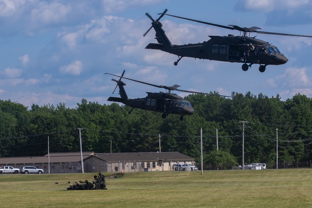 10th Mountain Division Holds &quot;Division Live&quot; as Part of Mountainfest 2023