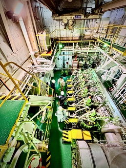 U.S. Coast Guard ensures compliance and port security: Successful examination of the cargo vessel Kota Raja in Guam