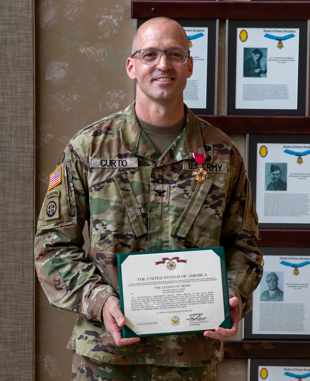 DVIDS - Images - Maj. Gen. John V. Meyer III Presents Awards To 1st ...