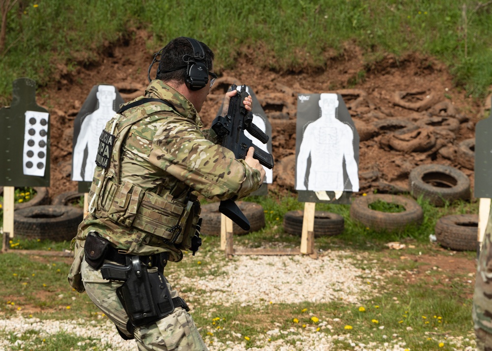 US Special Forces, Bosnian SIPA perform drills on Sarajevo flat range