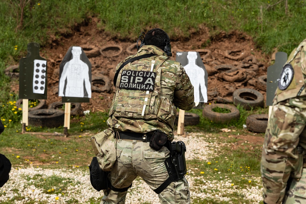 US Special Forces, Bosnian SIPA perform drills on Sarajevo flat range