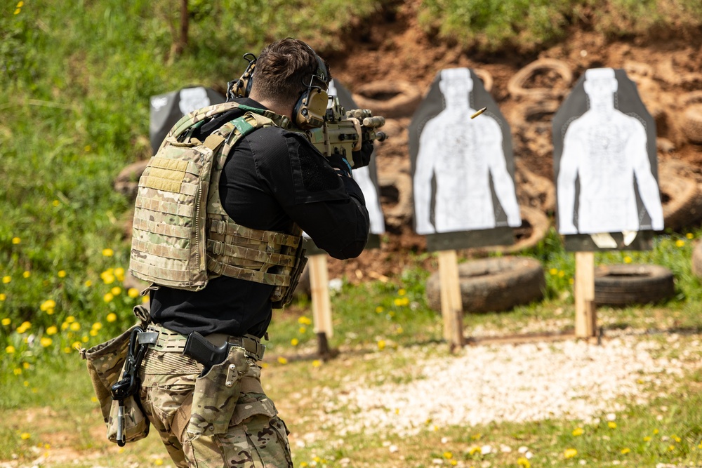 US Special Forces, Bosnian SIPA perform drills on Sarajevo flat range