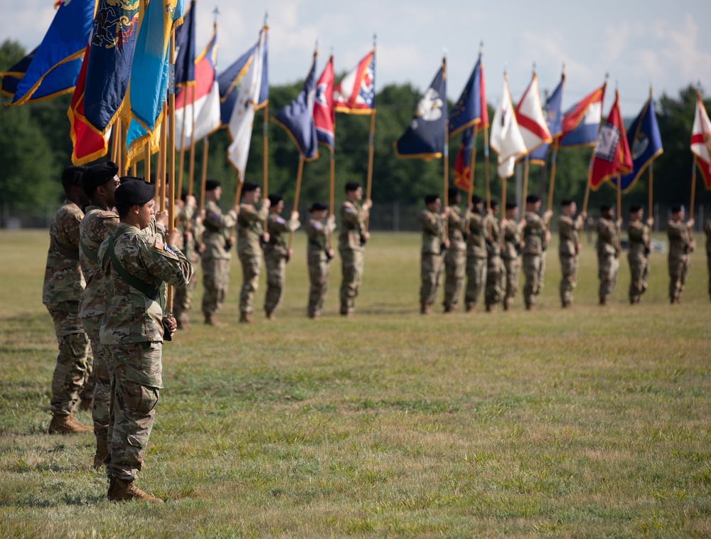 10th Mountain Division color guard presents the &quot;Salute to the Nation&quot;